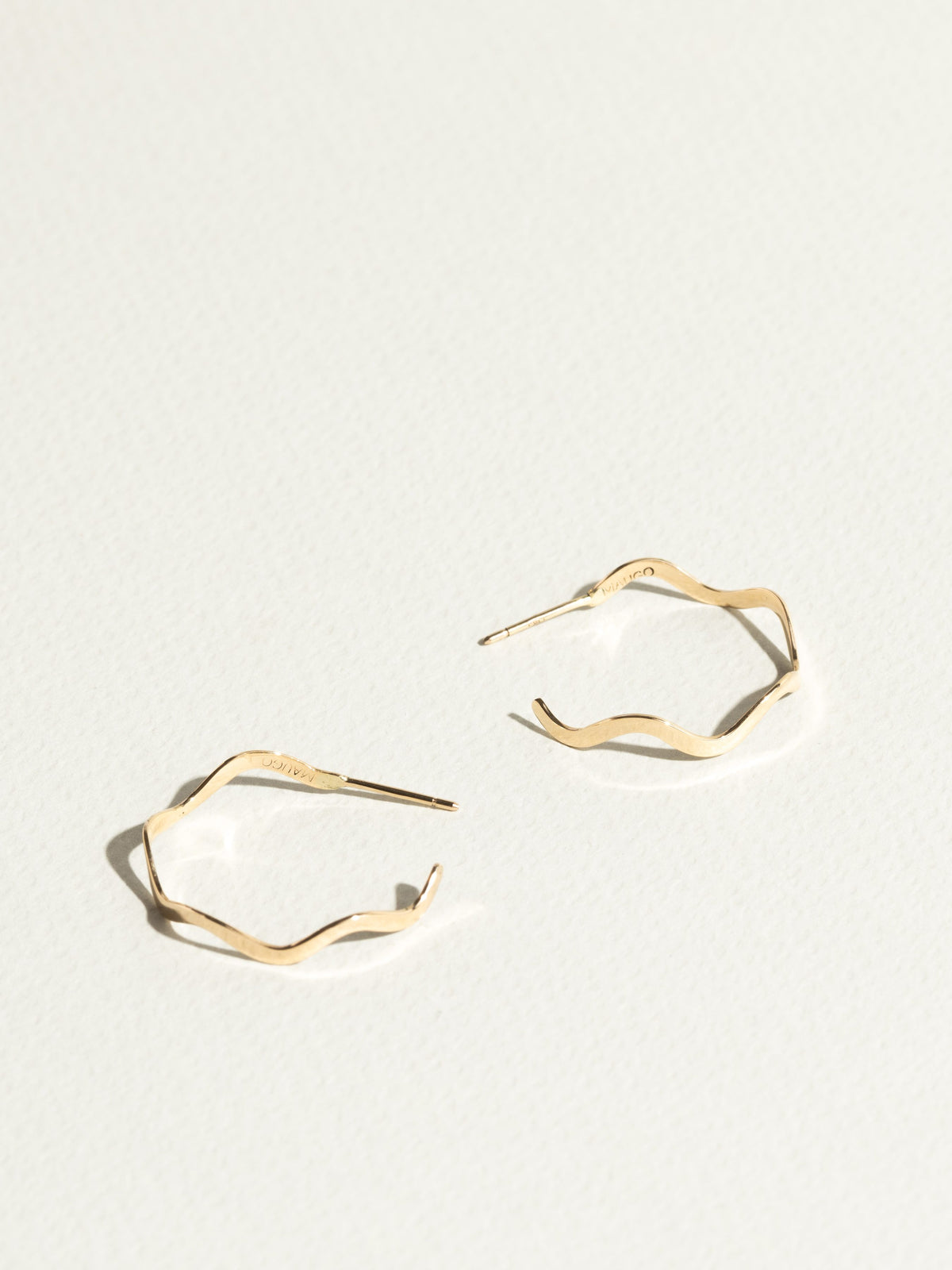 Kolczyki Wave Hoop