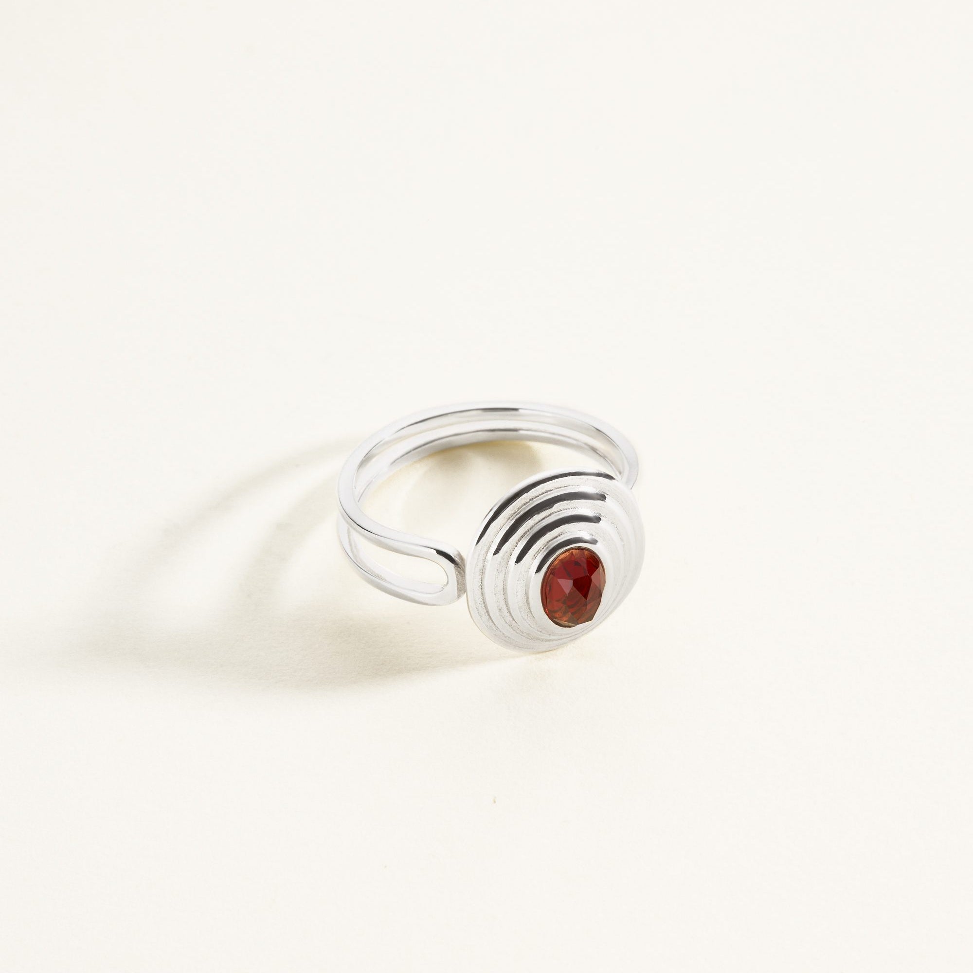 silver ring garnet