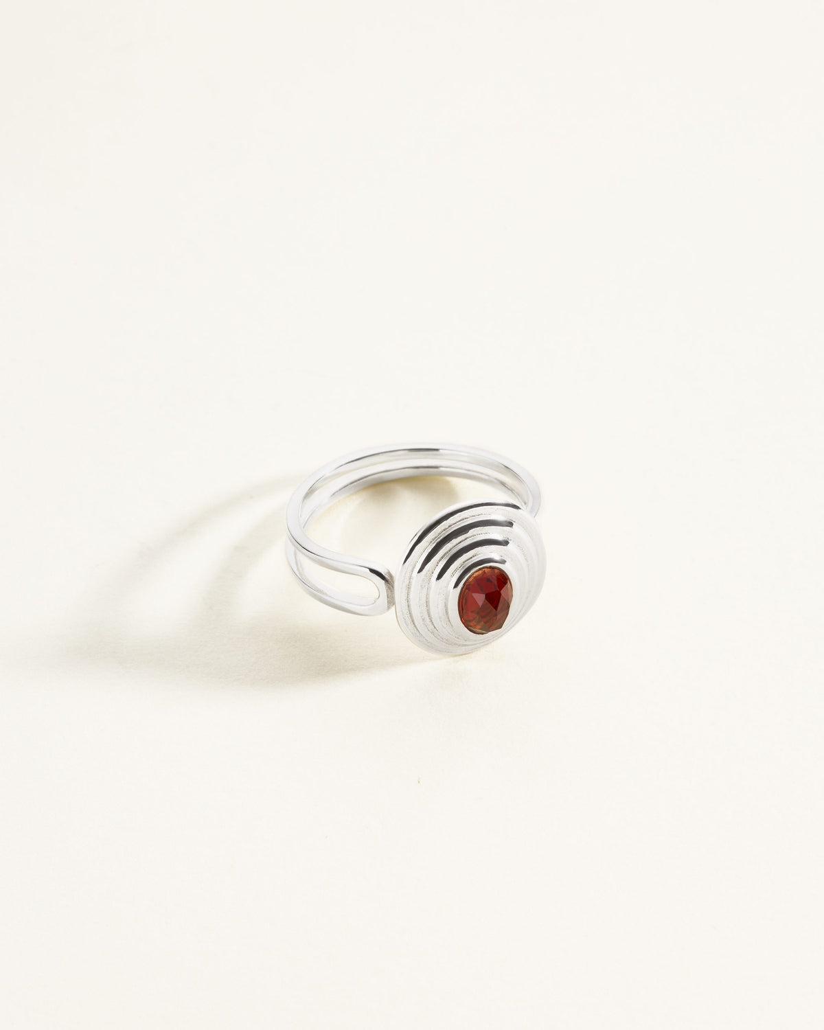 silver ring garnet